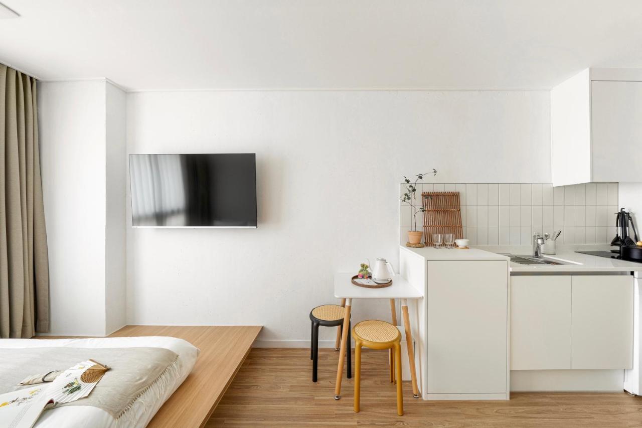 Urbanstay Boutique Ikseon Сеул Экстерьер фото