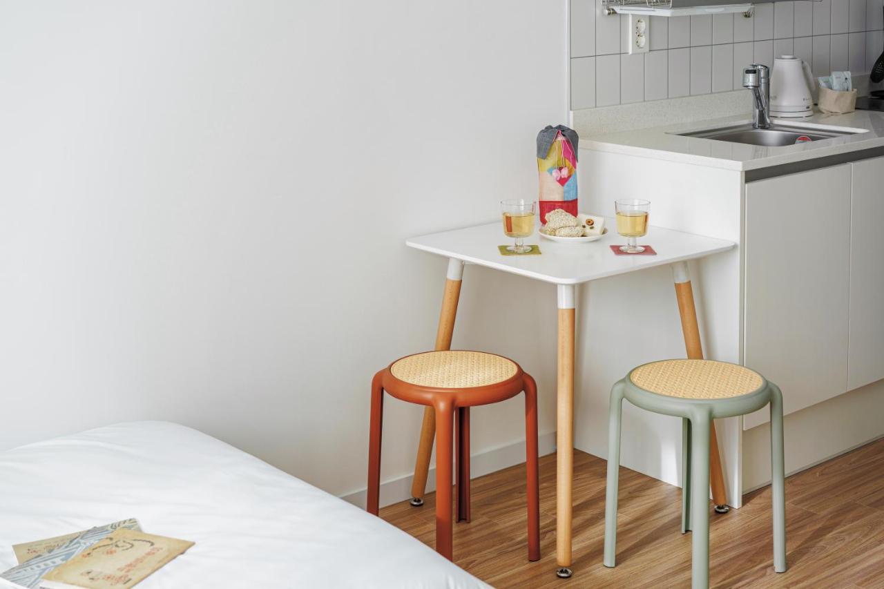 Urbanstay Boutique Ikseon Сеул Экстерьер фото