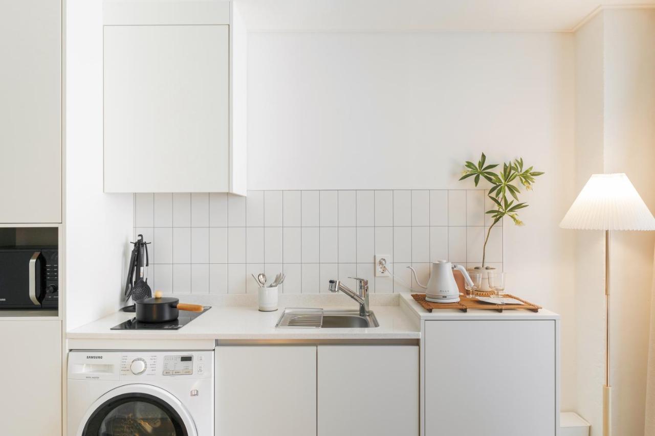Urbanstay Boutique Ikseon Сеул Экстерьер фото